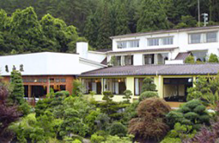 旅館 亀山荘