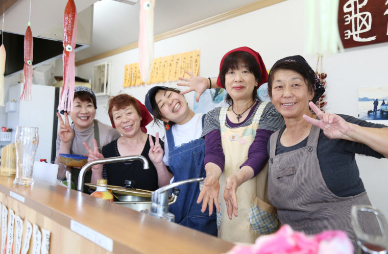 現地で食べられる「メカジキのカマ・ステーキのおいしいお店」