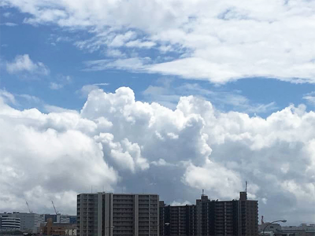 積乱雲は、雷のほかに”何を”落とすでしょうか？