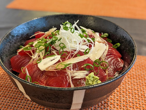 鰹漬け丼